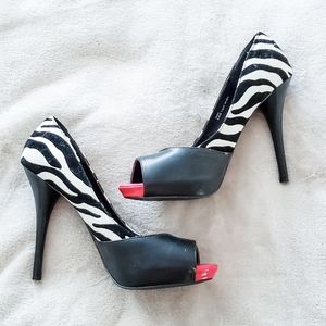 Shoedazzle Peep toe heels